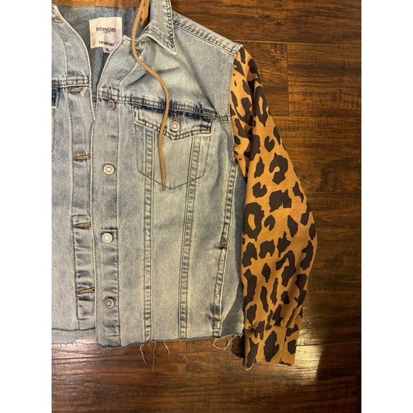 Kensie Jeans Hooded Jean Jacket Women's- Leopard Print.  Size Medium! - Picture 3 of 5